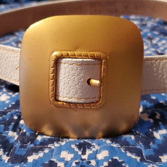 Vintage Jenny and the Boys White Leather Belt Size Medium Goldtone Square Buckle main image 4